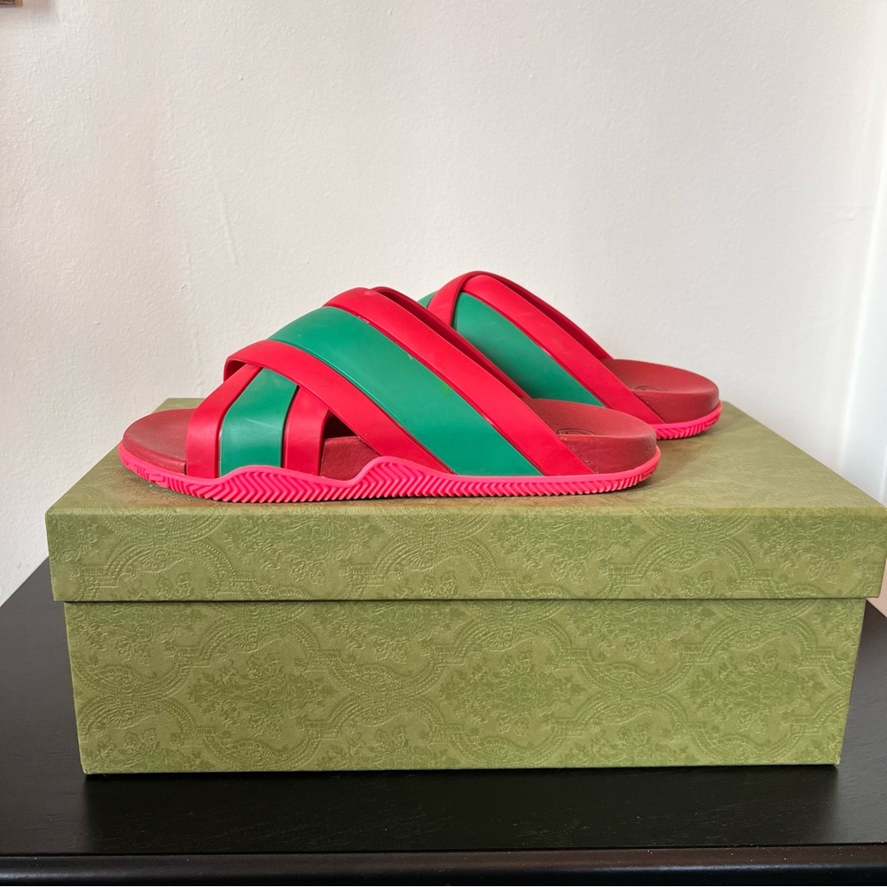 Gucci Women’s Criss Cross Red and Green Slide Sandals 39 - Picture 2 of 10